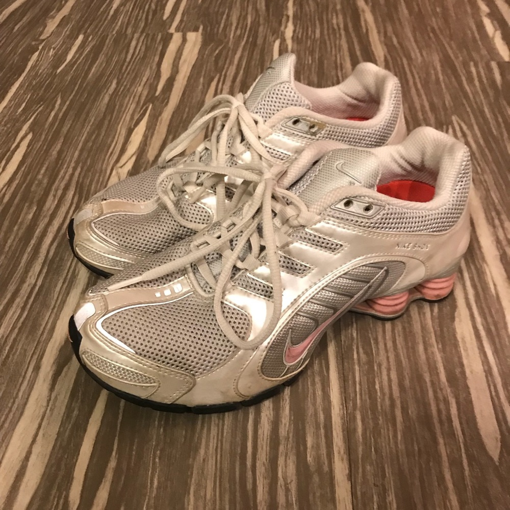 Nike Shox Custom Colors! US Women’s Size 8